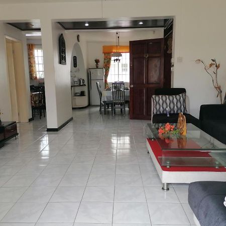 Les Camelias Ground Floor Apartment Flic en Flac Bagian luar foto