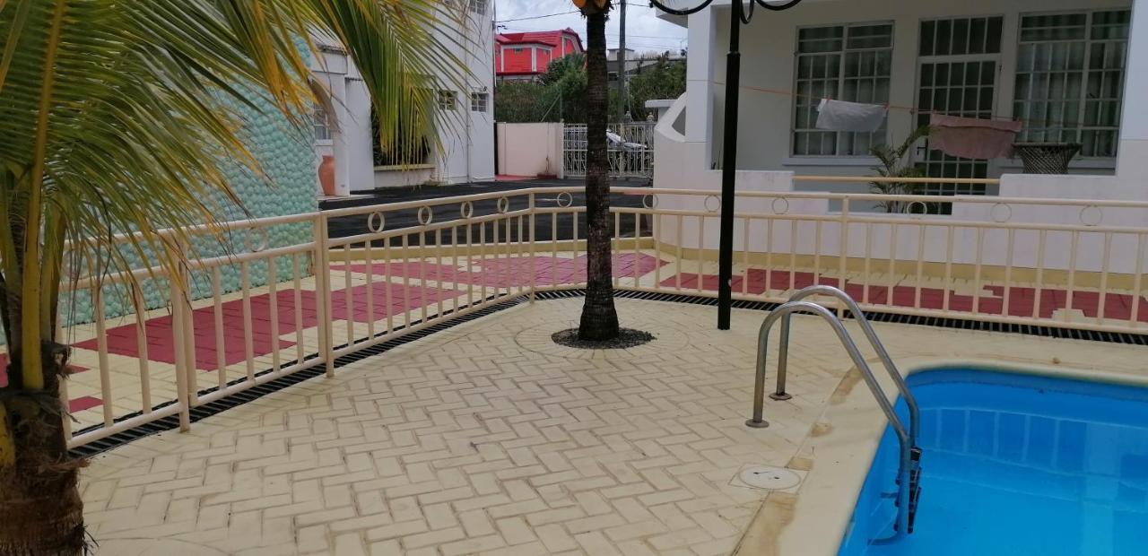 Les Camelias Ground Floor Apartment Flic en Flac Bagian luar foto