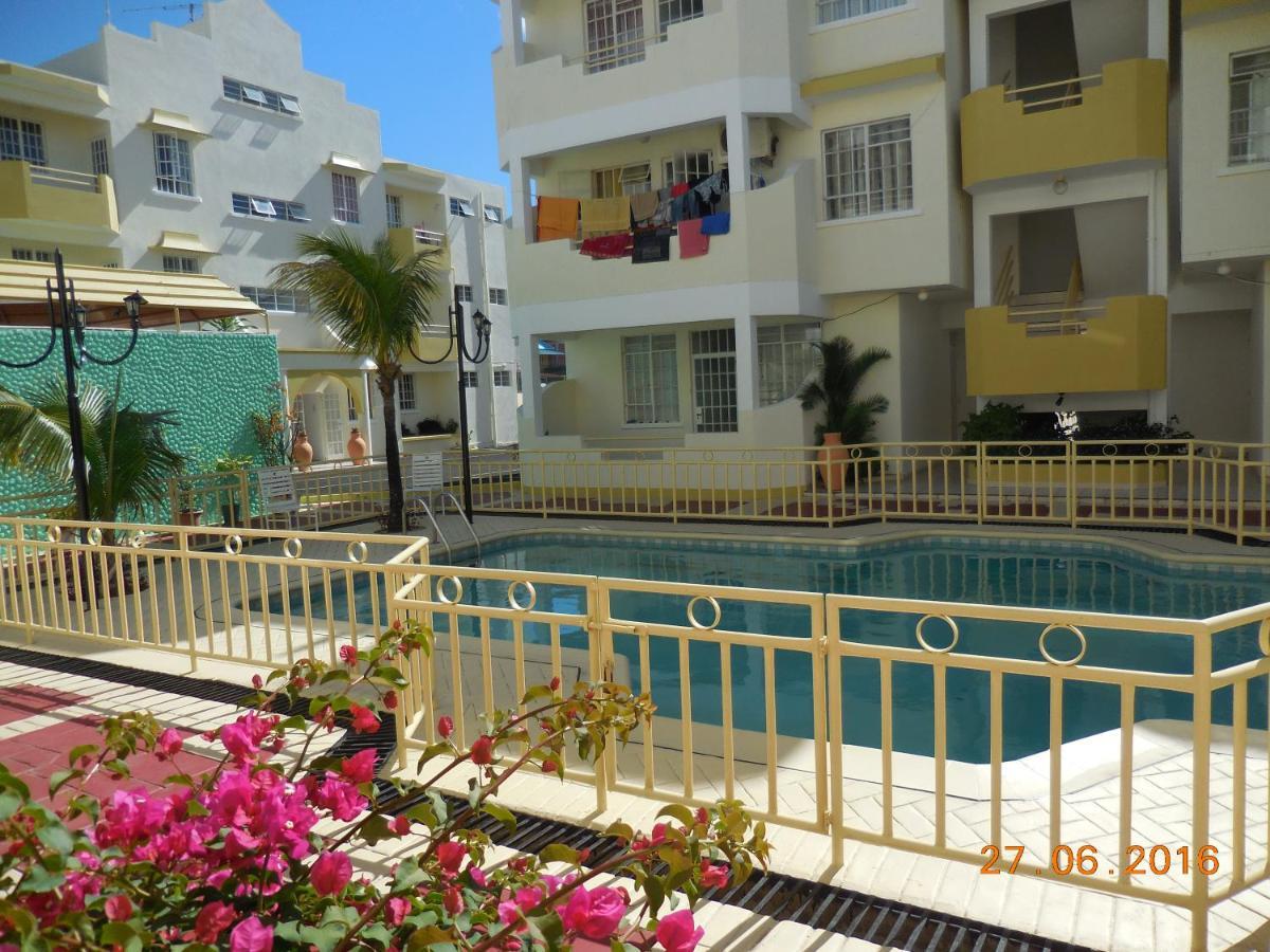 Les Camelias Ground Floor Apartment Flic en Flac Bagian luar foto